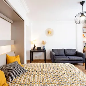 https://1-studio-fontaine-de-la-ville-wifi.fr-provencehotel.com